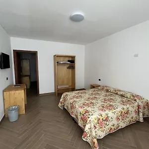 Michelina Bed & Breakfast Castiglione dʼIntelvi